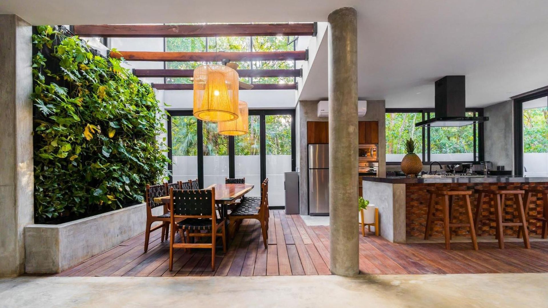 Luxury 4br Eco 10ppl Outdoor Pizza Oven - Private Pool & Jacuzzi *