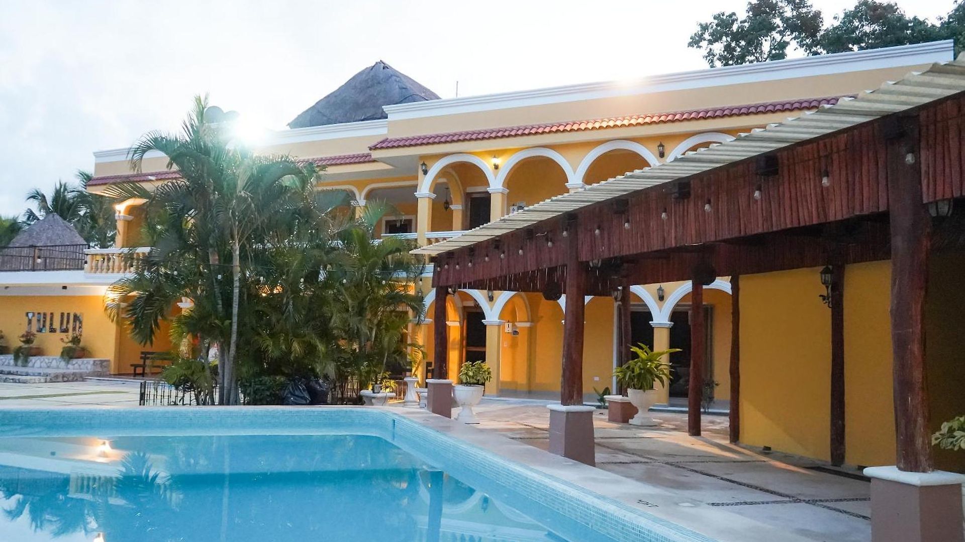 Hacienda La Floresta Hotel