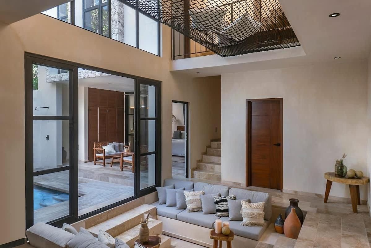 Luxury 4 Bedroom With Private Rooftop Pool