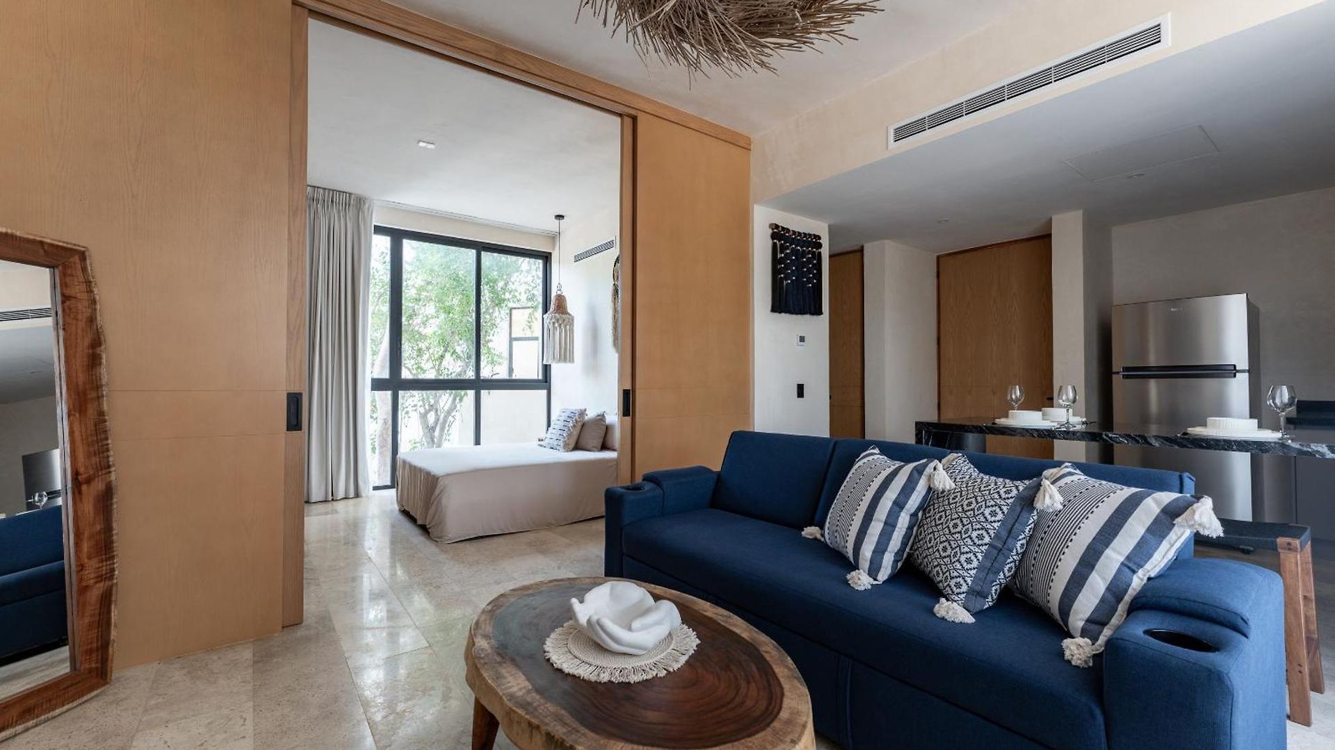 Oniric Apartahotel 4*