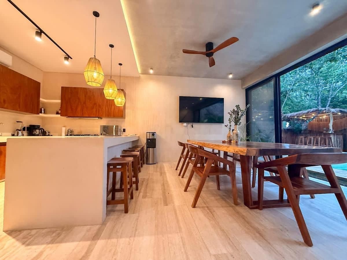 Villa Luxury 5 Bedroom Pool Tiki Bar & Outdoor Gym Tulum