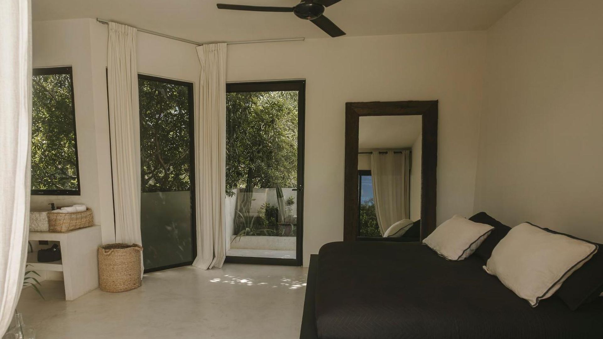16tulum Luxury Private