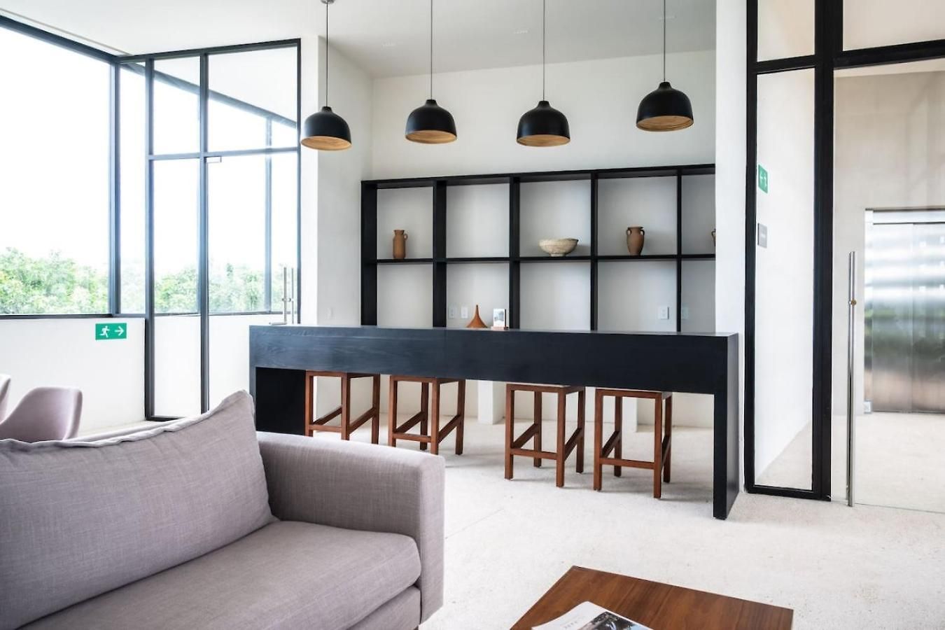 Holiday home Stylish 1bd Retreat With Swim-up Pool