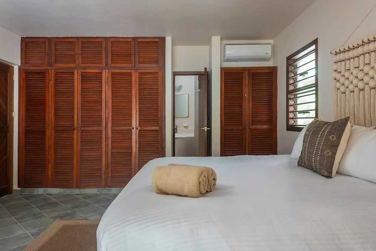 Holiday home 9br Mantaray Soliman Bay Beachfront *