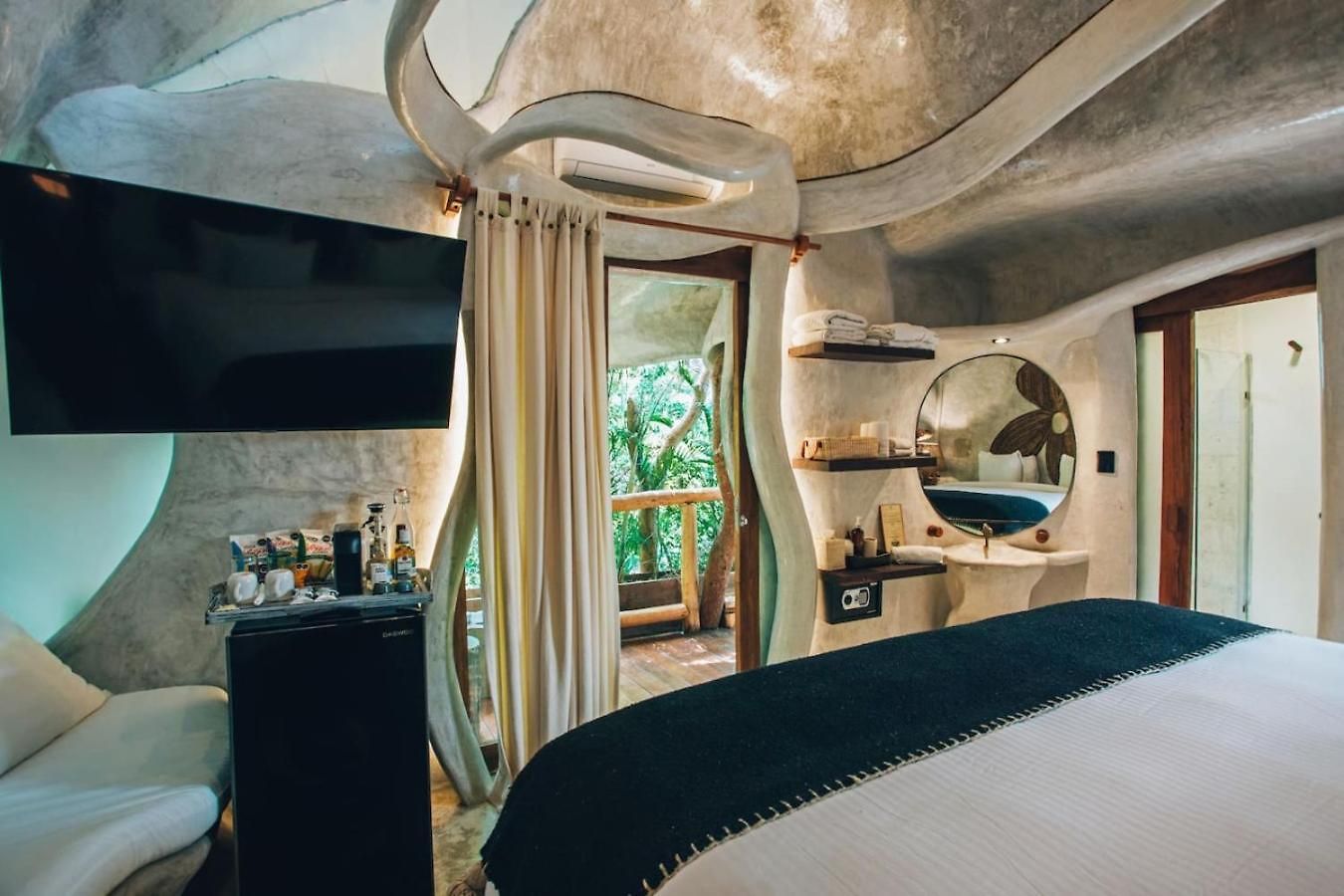 Jungle Sanctuary Wellness Retreat W Pool Bar *
