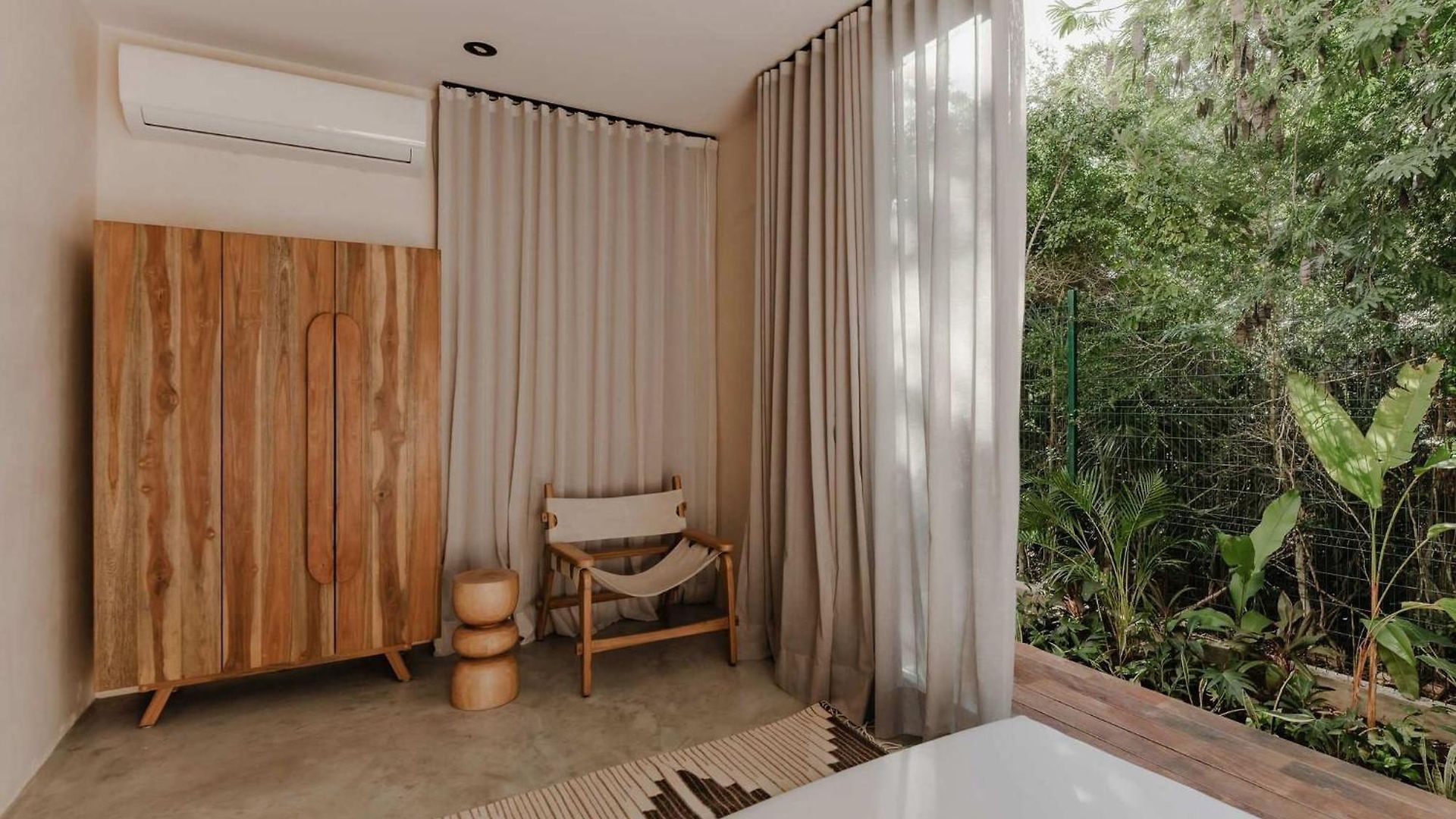 Wabi-sabi Jungle - 2 Pools, Gym & Zen Villa