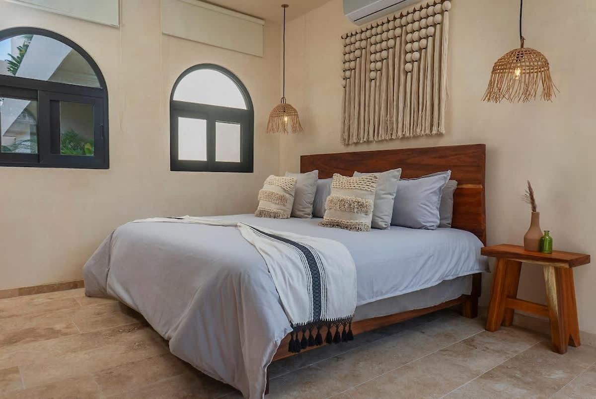 Luxury 4 Bedroom With Private Rooftop Pool