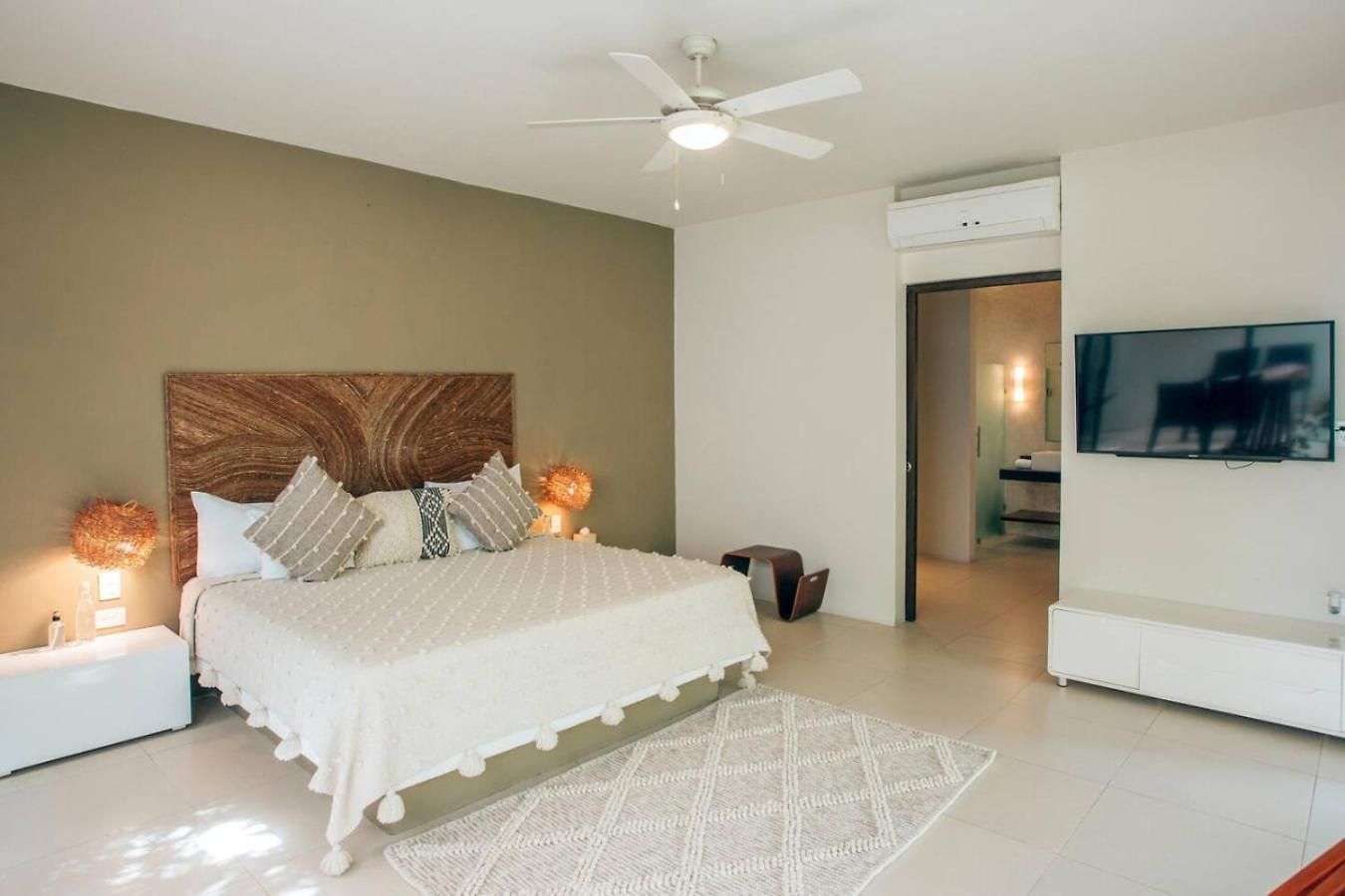 Jungle Sanctuary Wellness Retreat W Pool Bar Holiday home