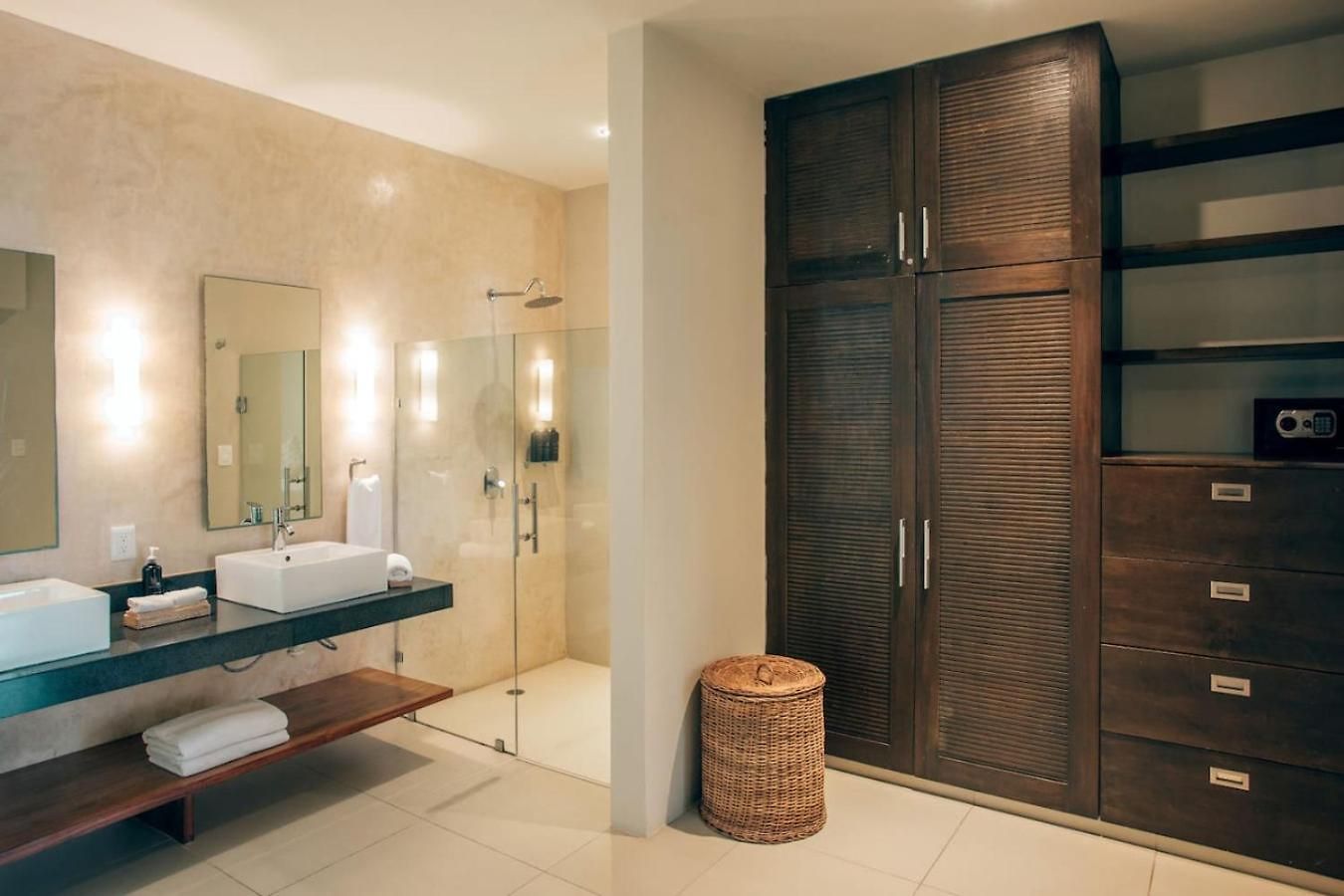 Jungle Sanctuary Wellness Retreat W Pool Bar