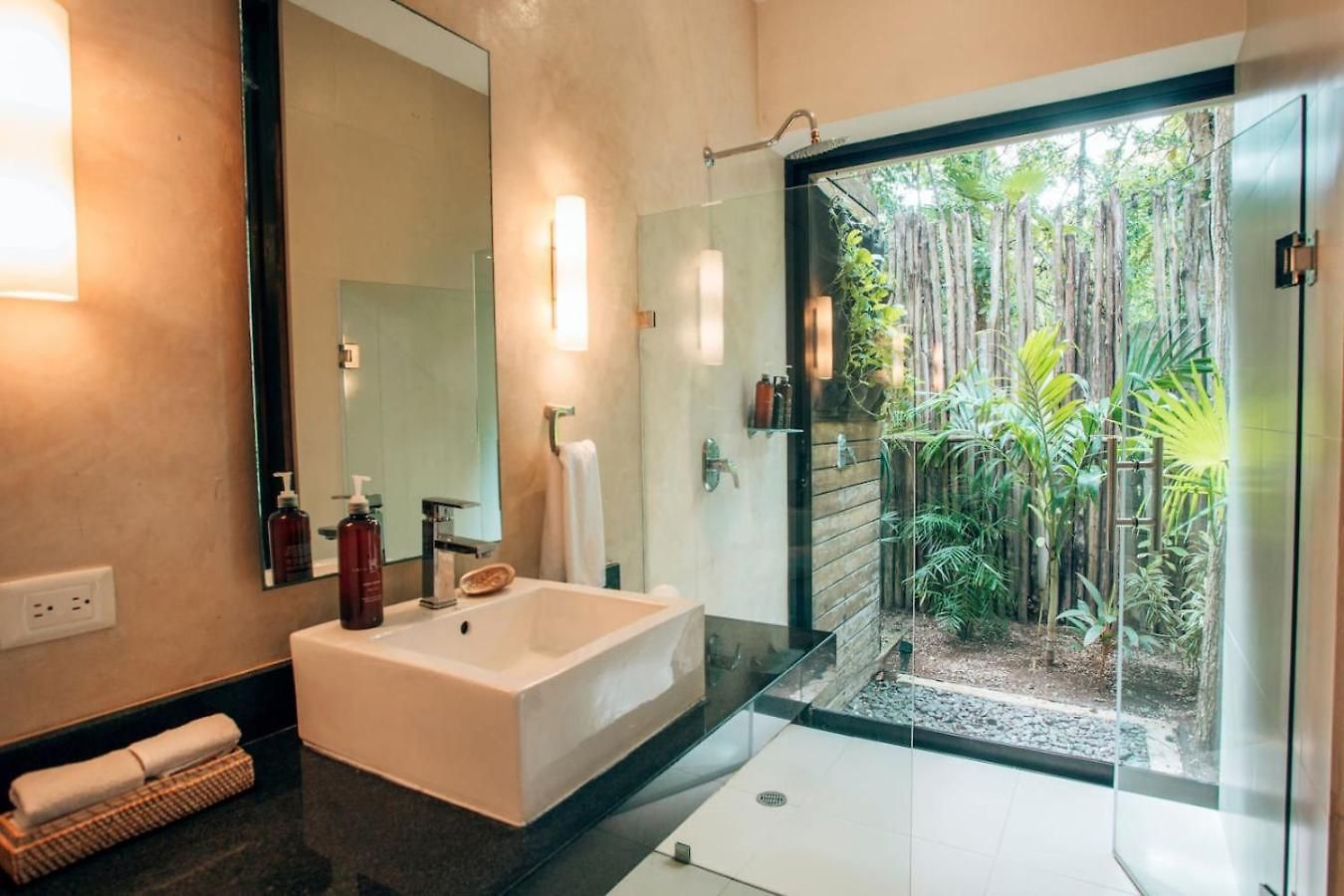 Holiday home Jungle Sanctuary Wellness Retreat W Pool Bar Tulum