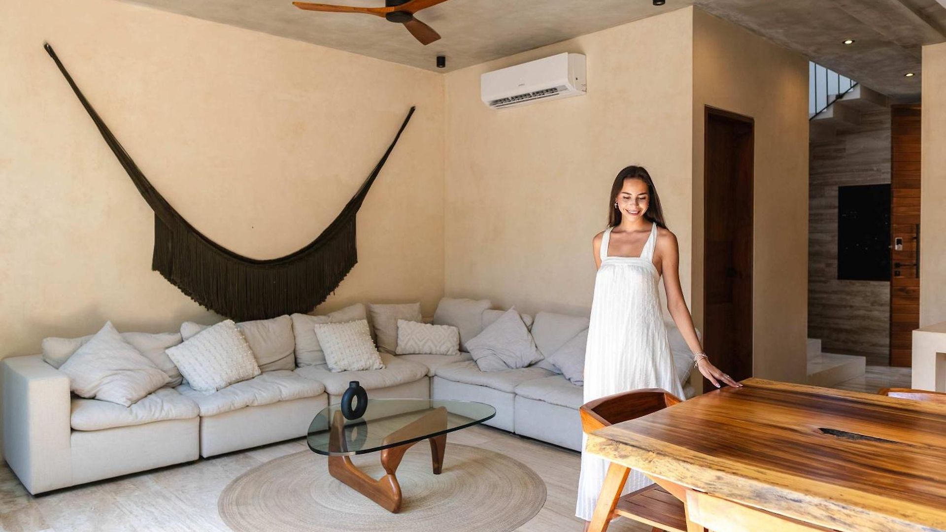 Villa Luxury 5 Bedroom Pool Tiki Bar & Outdoor Gym *