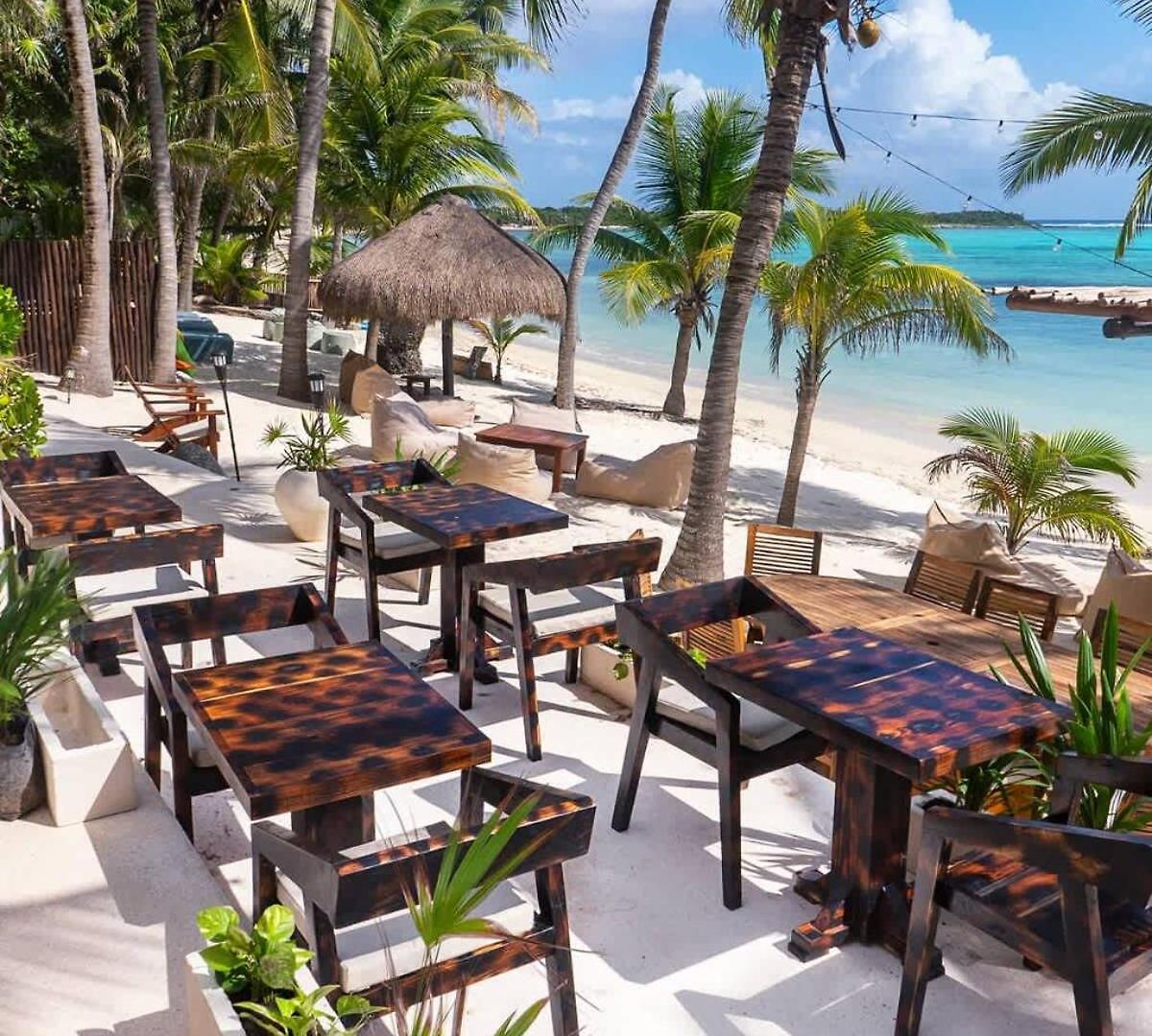 Holiday home 9br Mantaray Soliman Bay Beachfront *