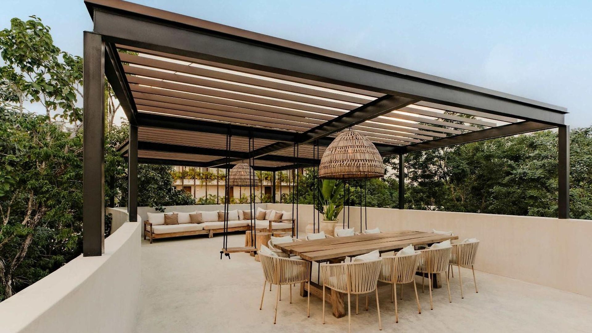 Jungle For 16 - Dual Pools & Fire Pit *