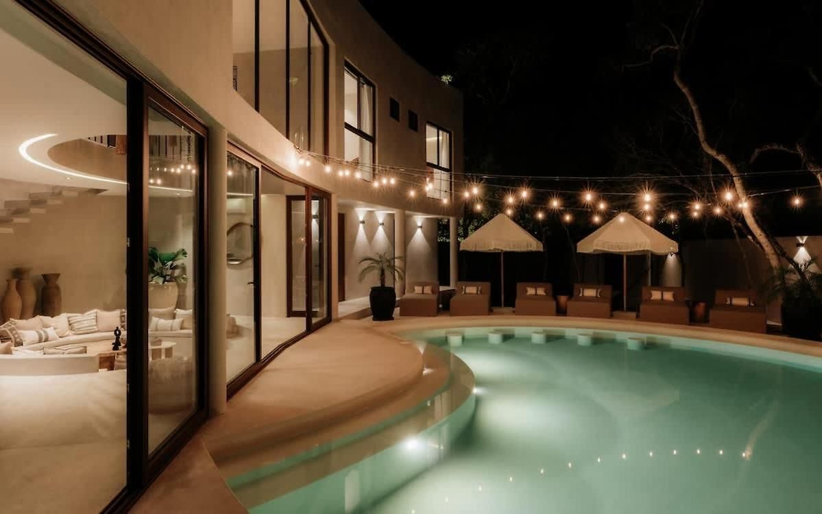 Jungle For 16 - Dual Pools & Fire Pit Holiday home *