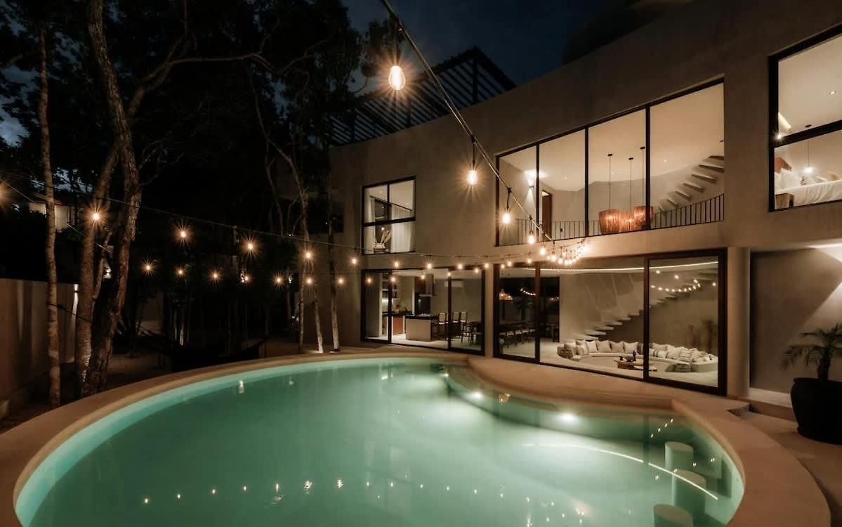 Jungle For 16 - Dual Pools & Fire Pit Holiday home *