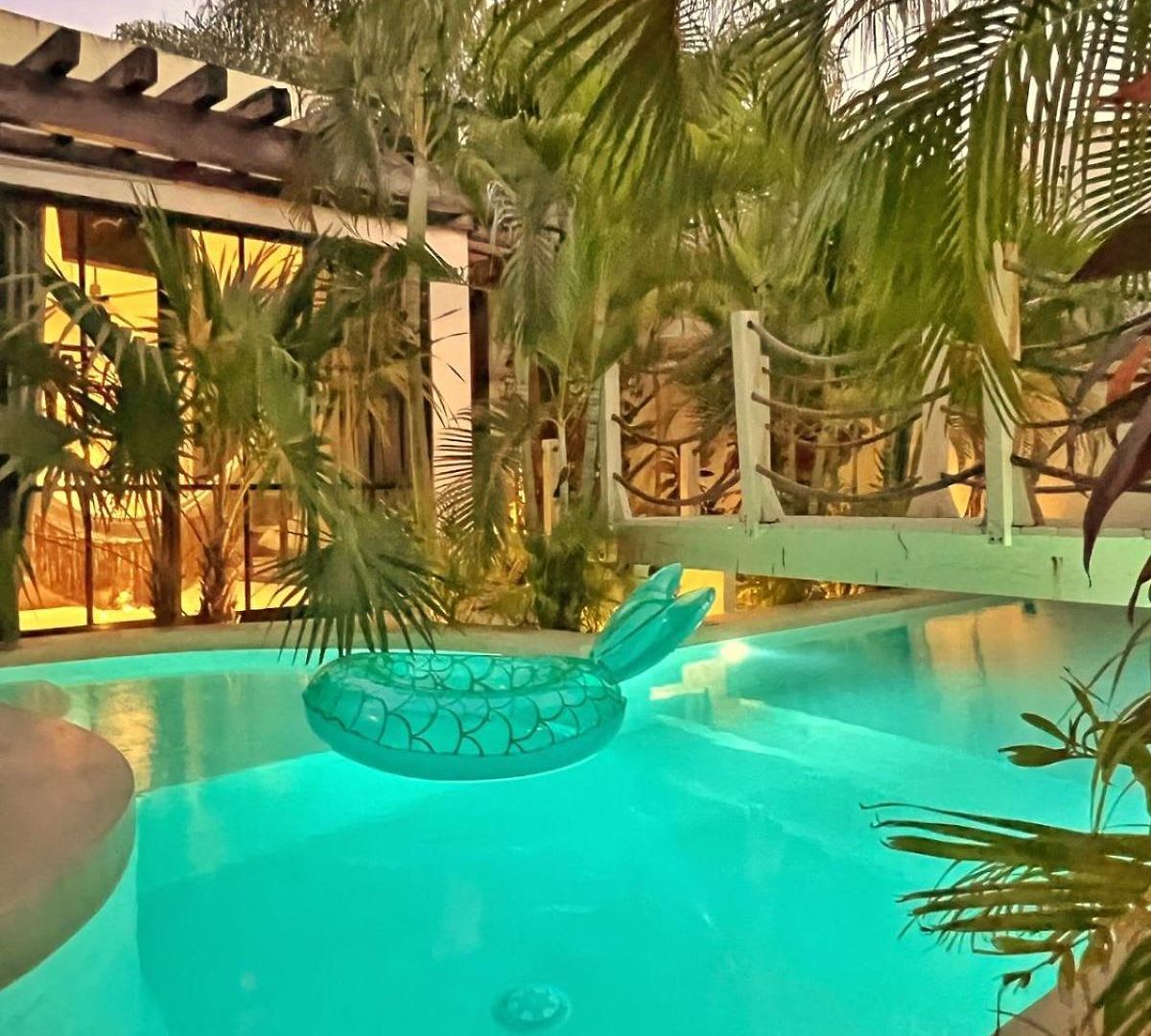 Oasis Heated Private Pool Daily Housekeeping Prime Location *