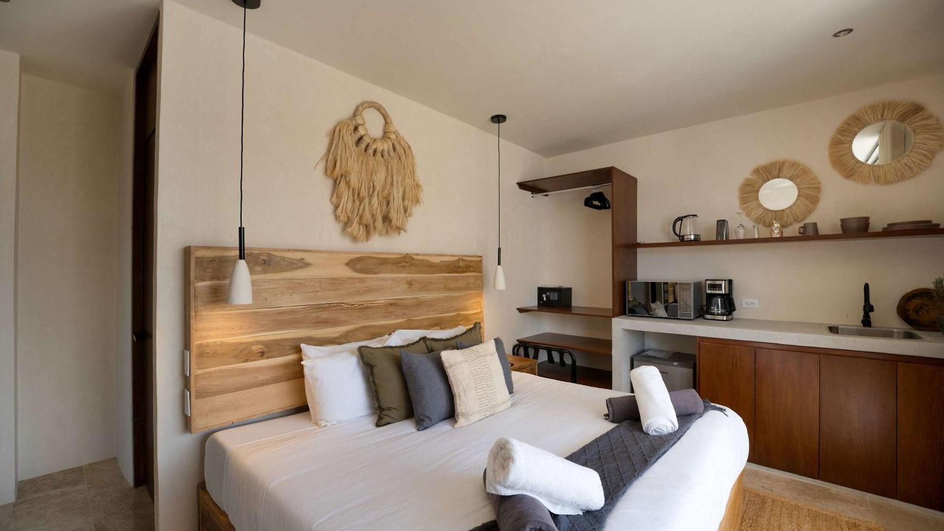 Seremonia 6br Multi-villa Combo With Pool & Jacuzzi Tulum