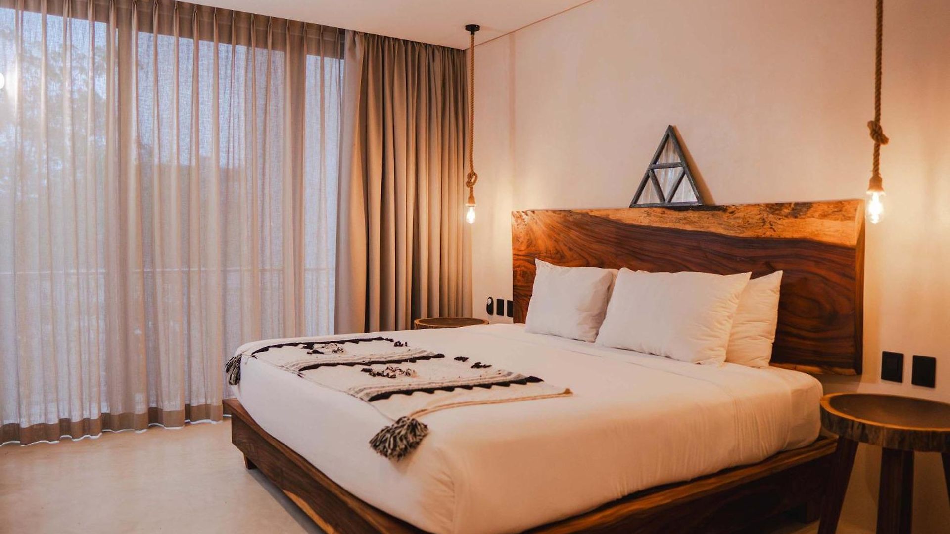Luxury 5 Bedroom Pool Tiki Bar & Outdoor Gym Villa Tulum
