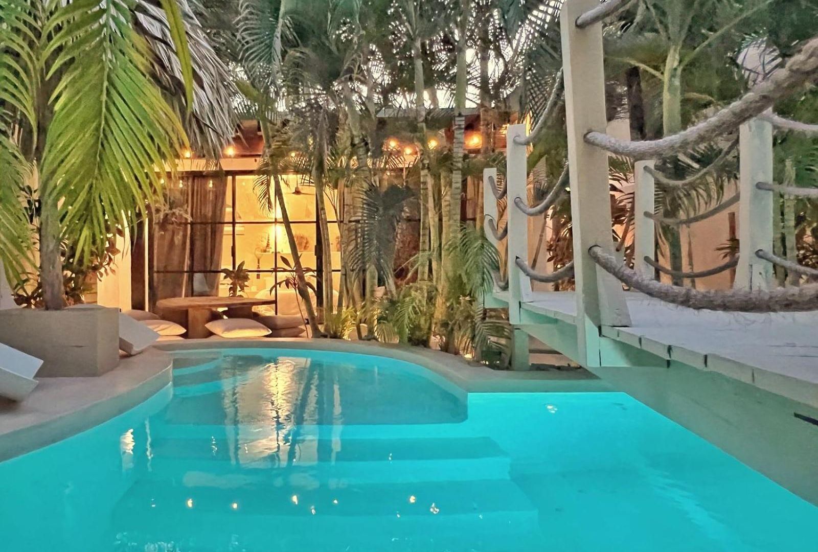 Oasis Heated Private Pool Daily Housekeeping Prime Location Villa