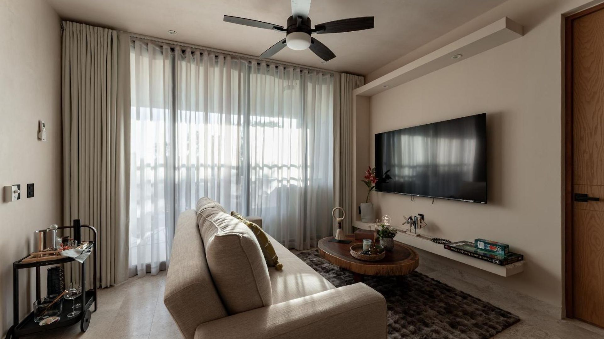 Apartahotel Oniric 4*