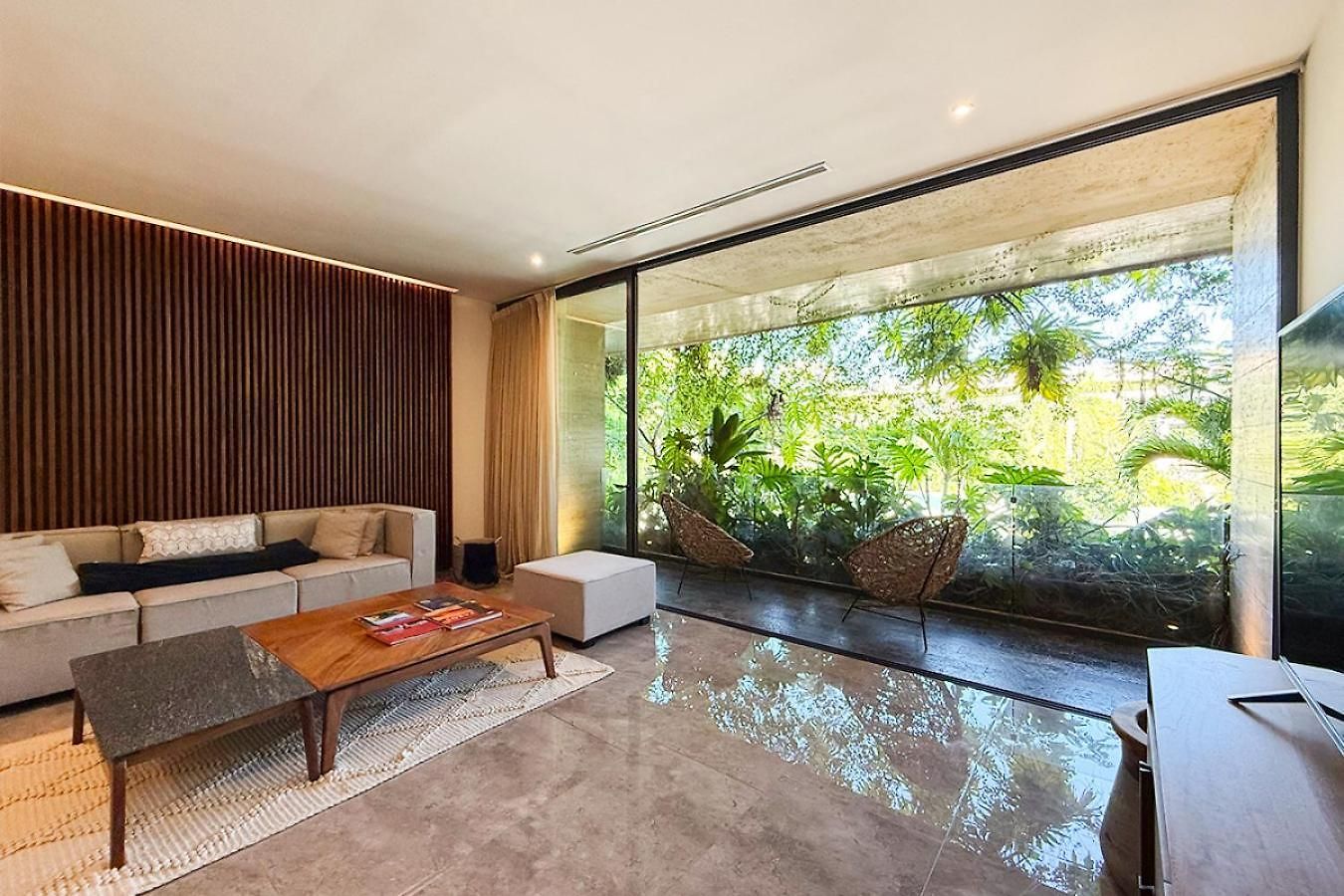Resort-style 2-bedroom | Balcony, Pool, Gym & At Mistiq *