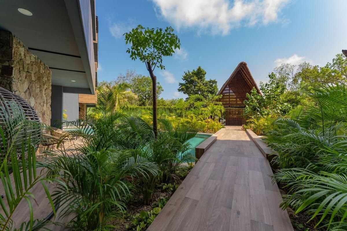 Apartment Paramar Black, Style In Zama