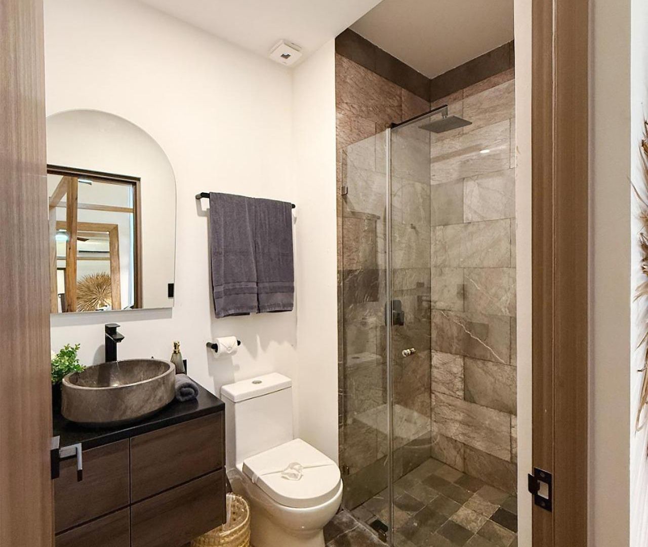 New 2bdr Unit Step Away From Caribbean Beaches Apartment