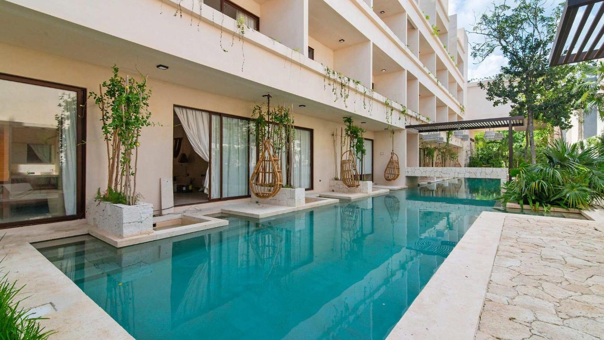 Boho With Swim-up Pool - La Veleta Apartment Tulum