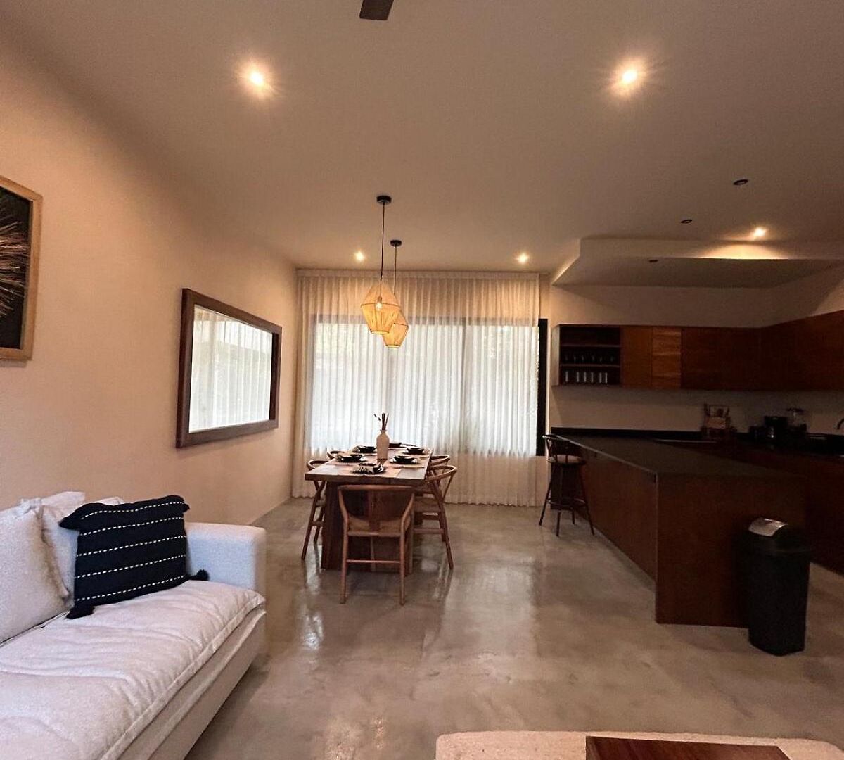 Exclusive Close To Apartment *