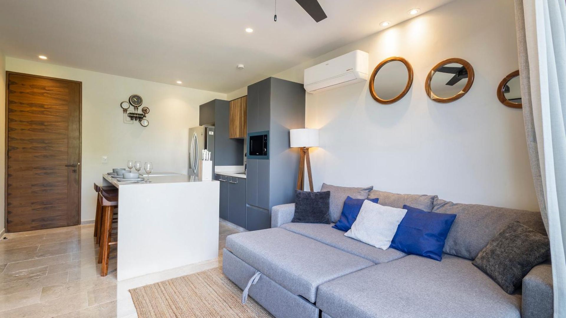 Apartment Penthouse 2br In With Private Rooftop And Pool