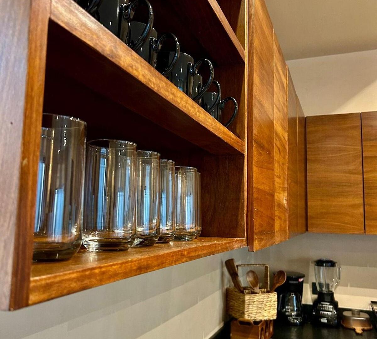 Exclusive Close To Apartment *