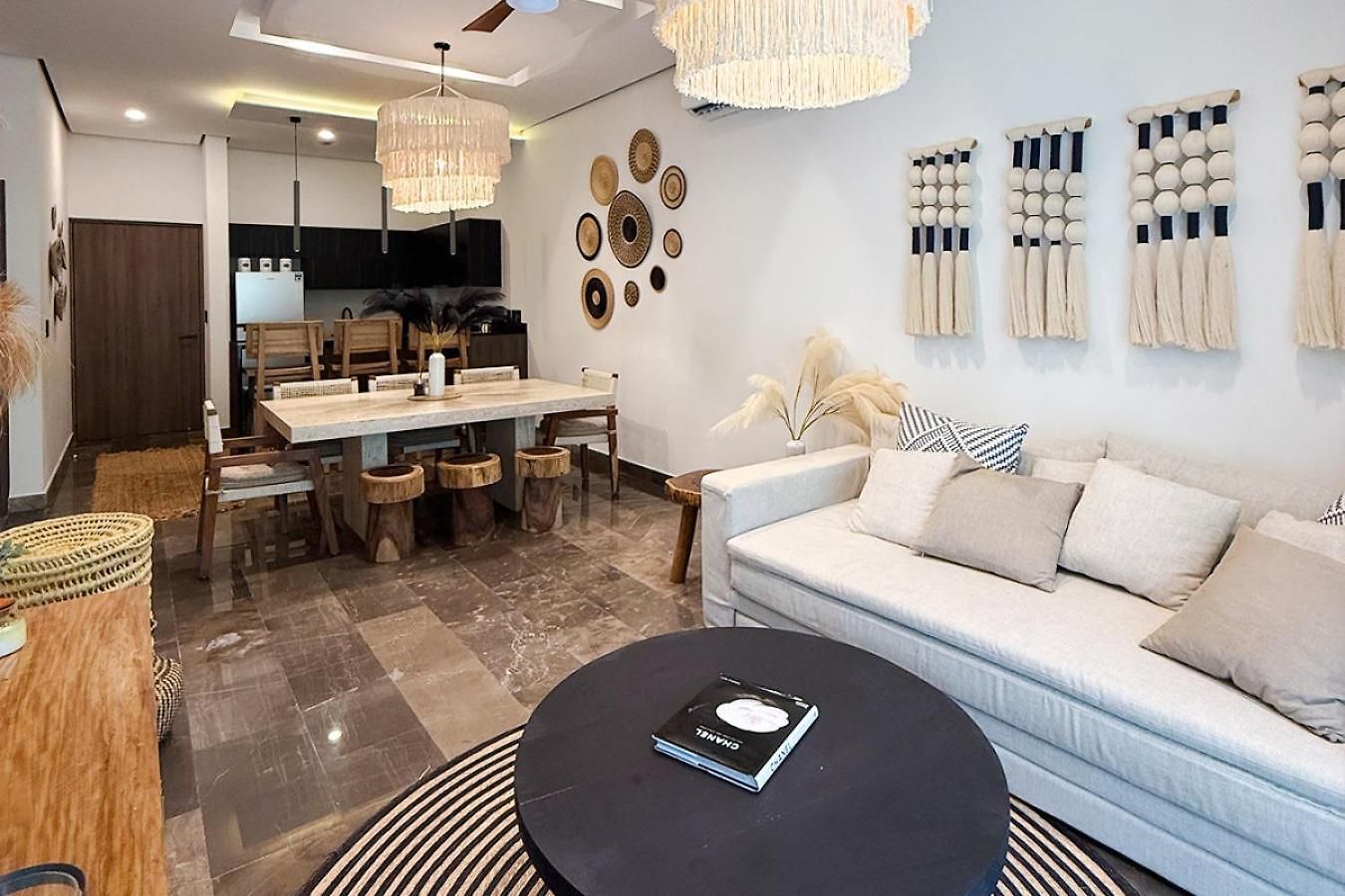 New 2bdr Unit Step Away From Caribbean Beaches Apartment