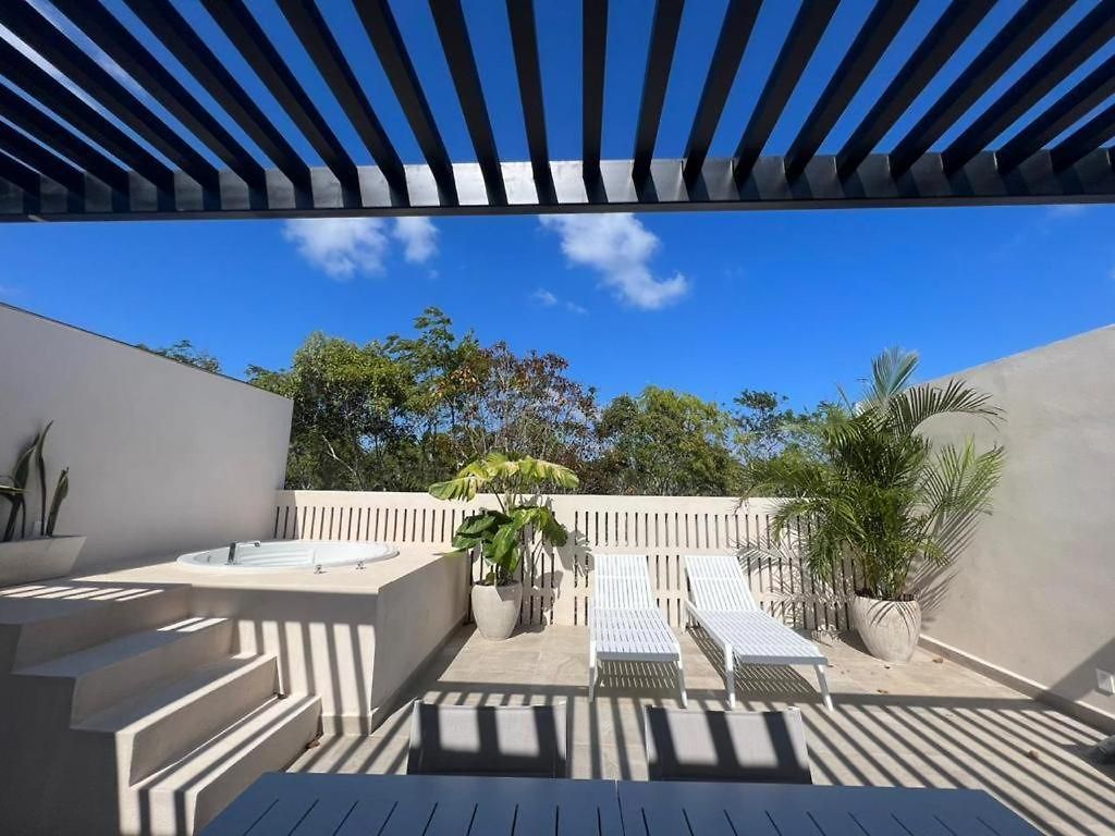 Tao Edena 4ph Apartment