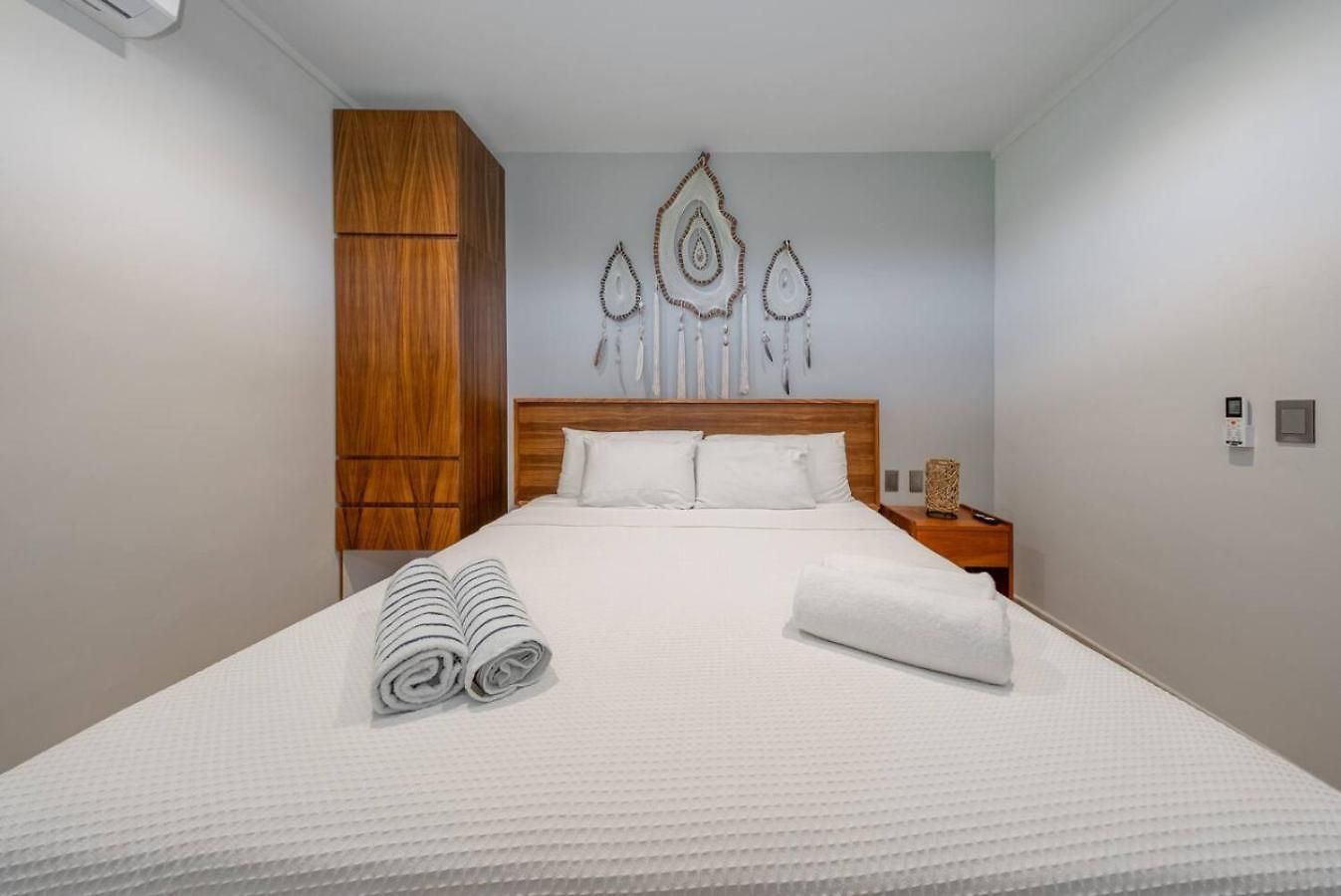 Luxury 2bd In W 2 Pools Gym Apartment *