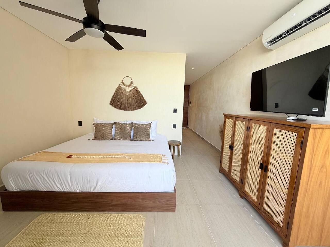 Ph De 2 Rec, Gim, Cine Y Jacuzzi Privado En * Tulum