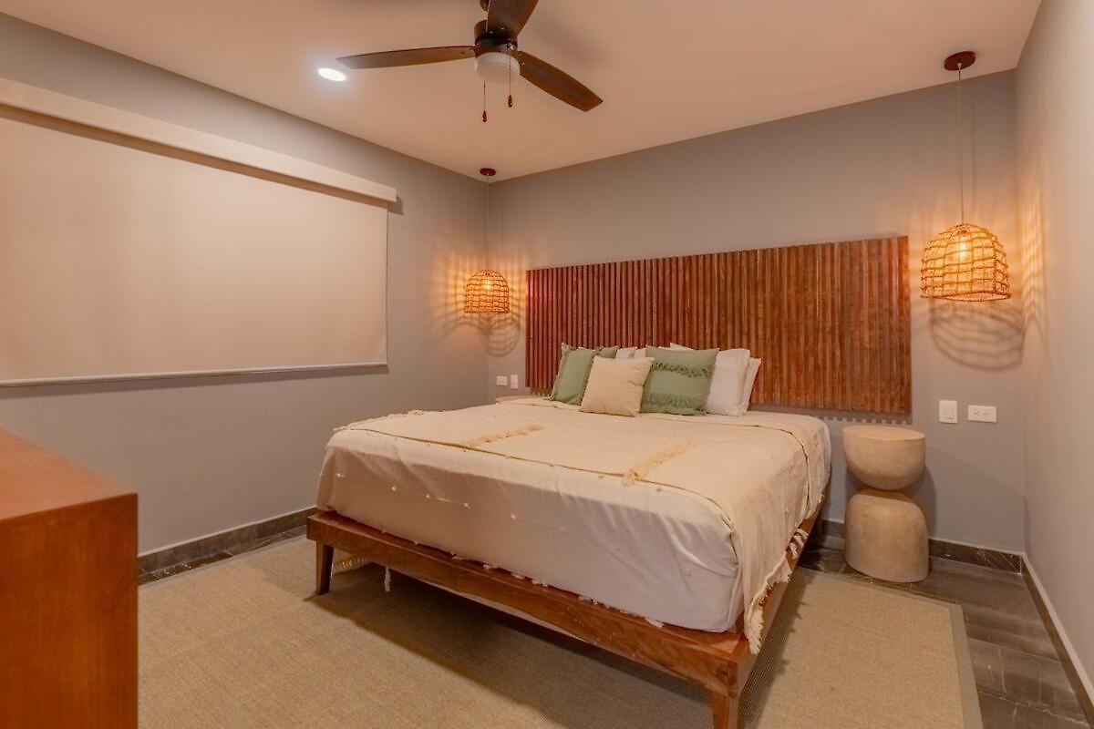 Paramar Black, Style In Zama Apartment *