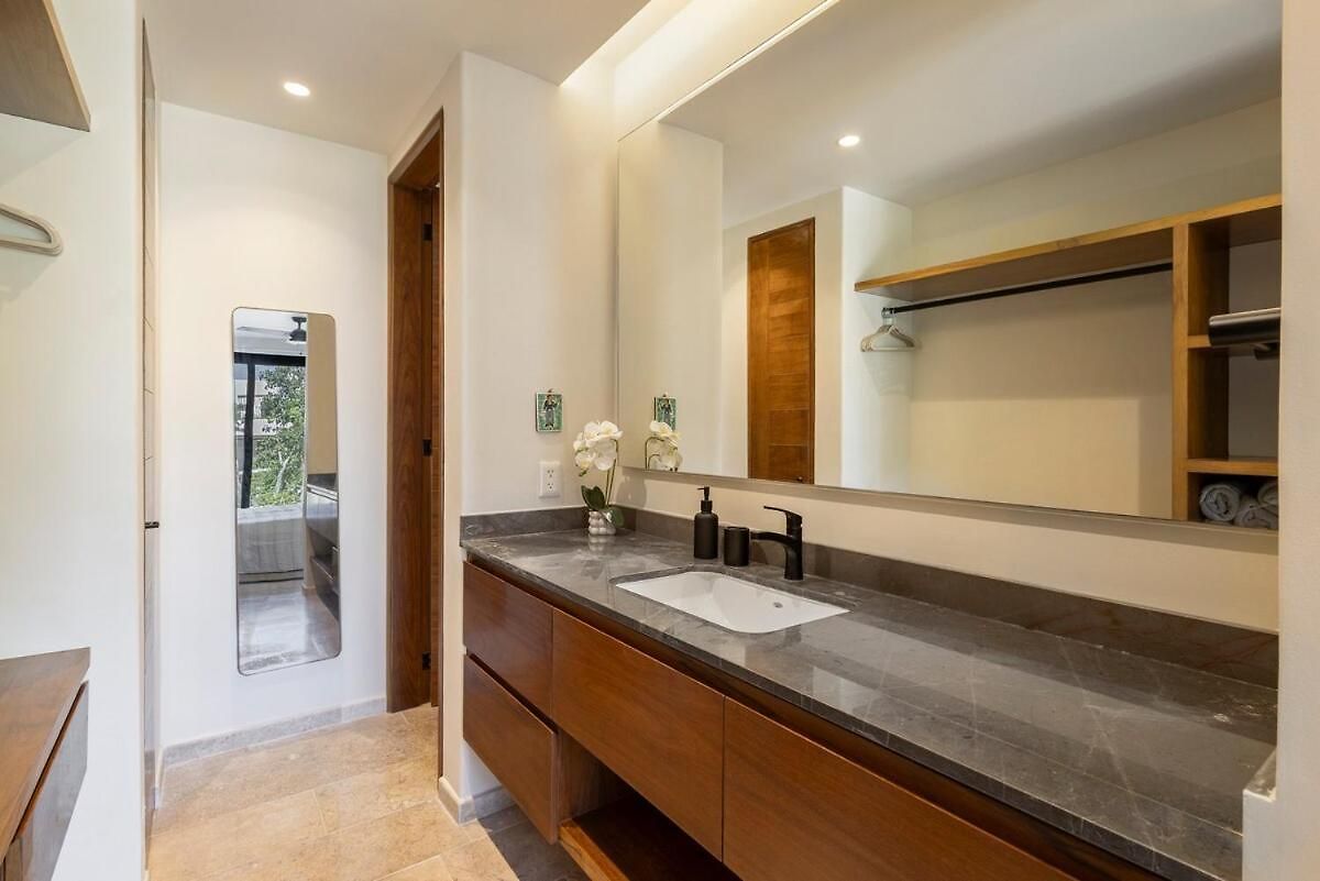 Penthouse 2br In With Private Rooftop And Pool
