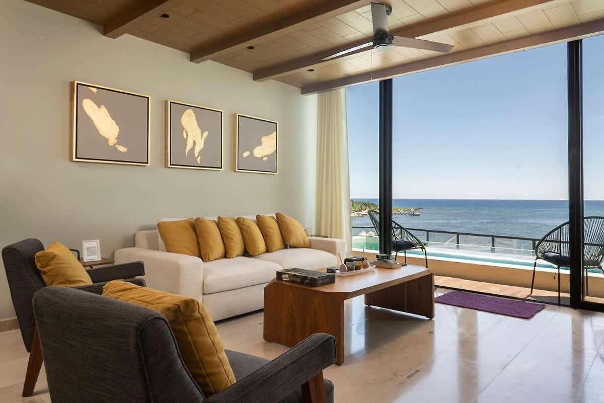Beachfront 2br Condo, Private Pool & Tankah Bay Tulum