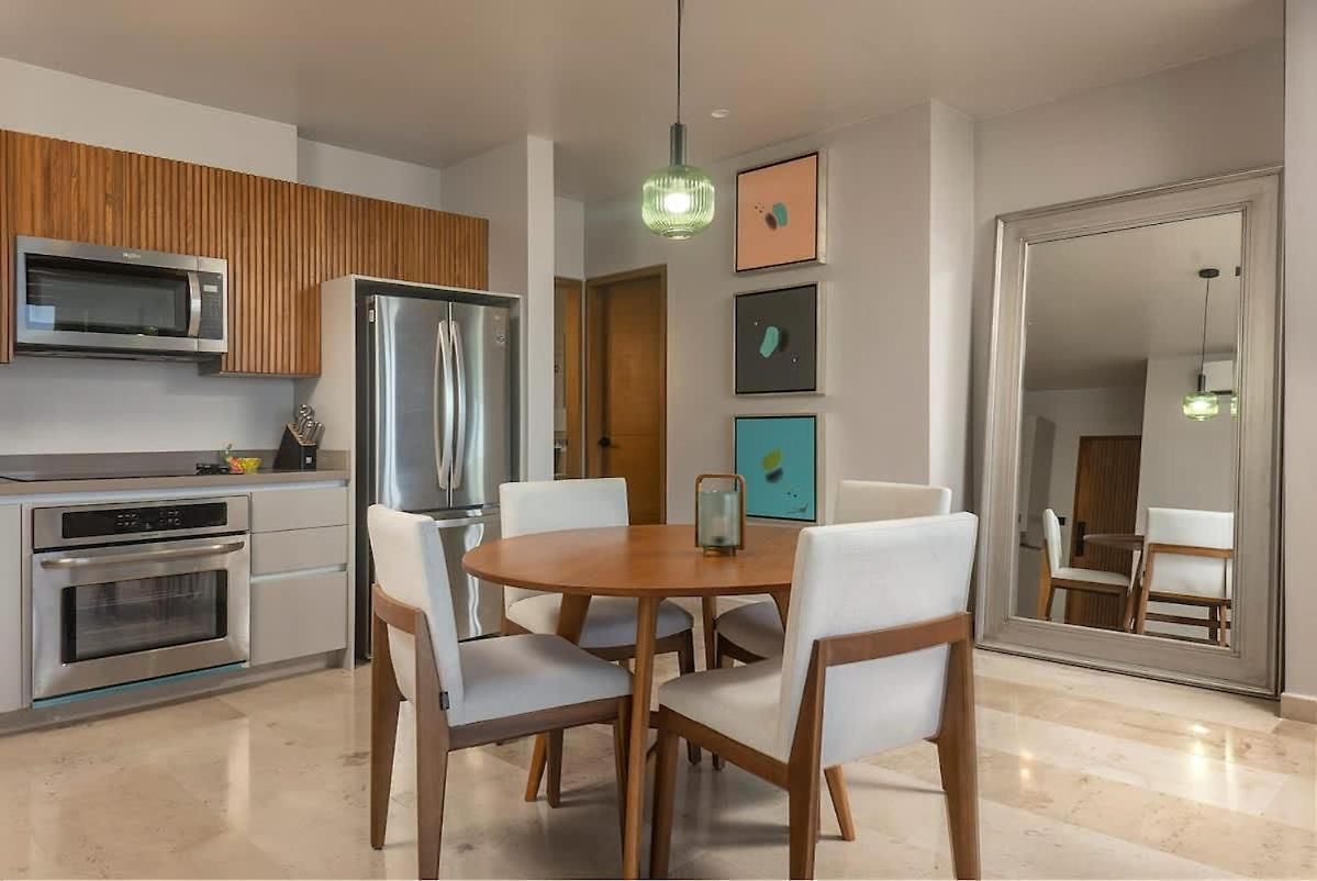 Beachfront 2br Condo, Private Pool & Tankah Bay Apartment
