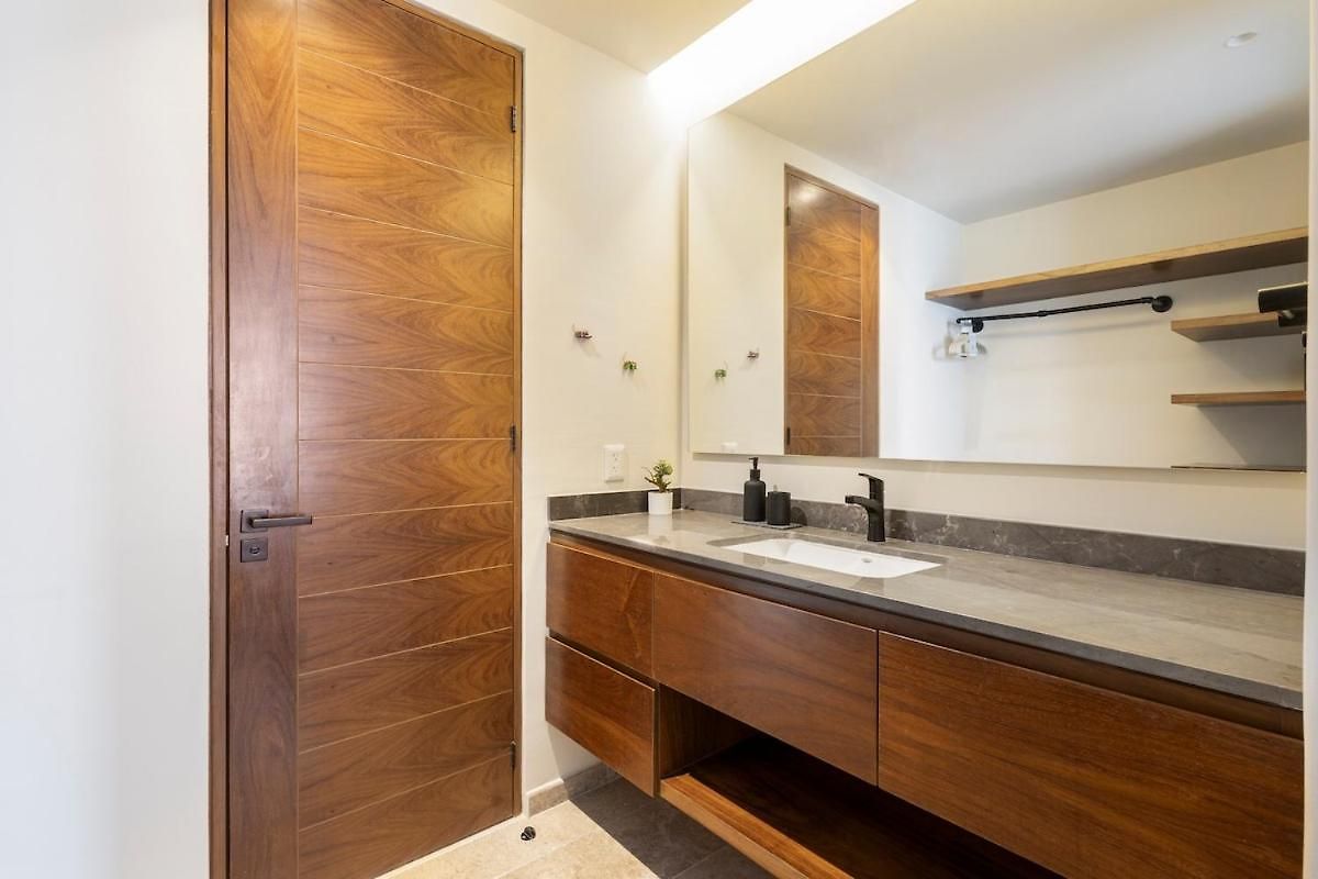 Penthouse 2br In With Private Rooftop And Pool Apartment