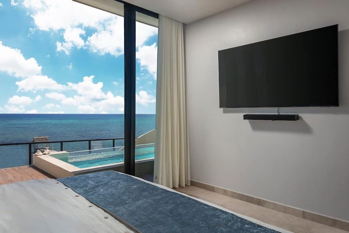 Beachfront 2br Condo, Private Pool & Tankah Bay * Tulum