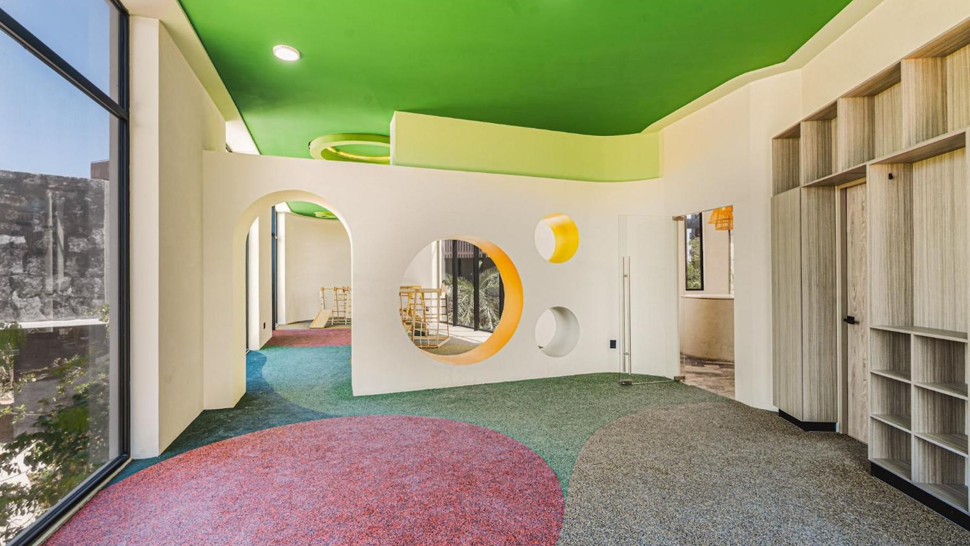 Walk To 1br 4 Guests Kids Area Office *