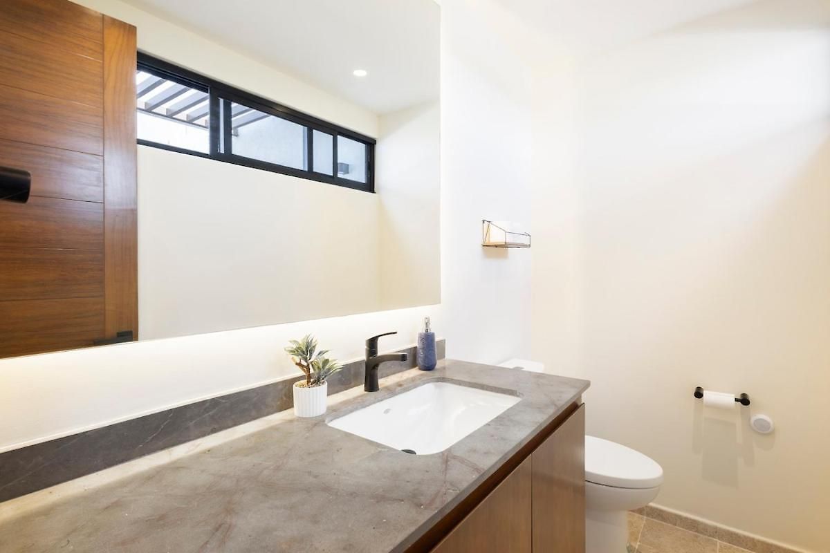 Penthouse 2br In With Private Rooftop And Pool Apartment