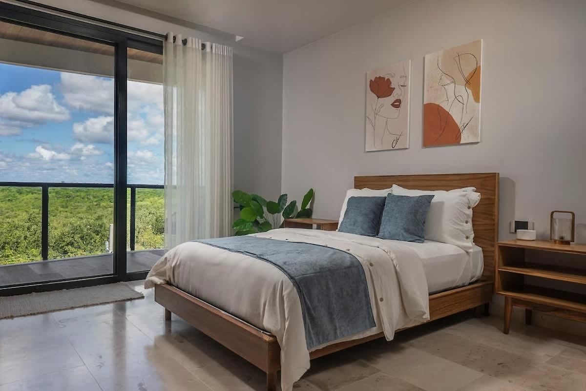 Apartment Beachfront 2br Condo, Private Pool & Tankah Bay