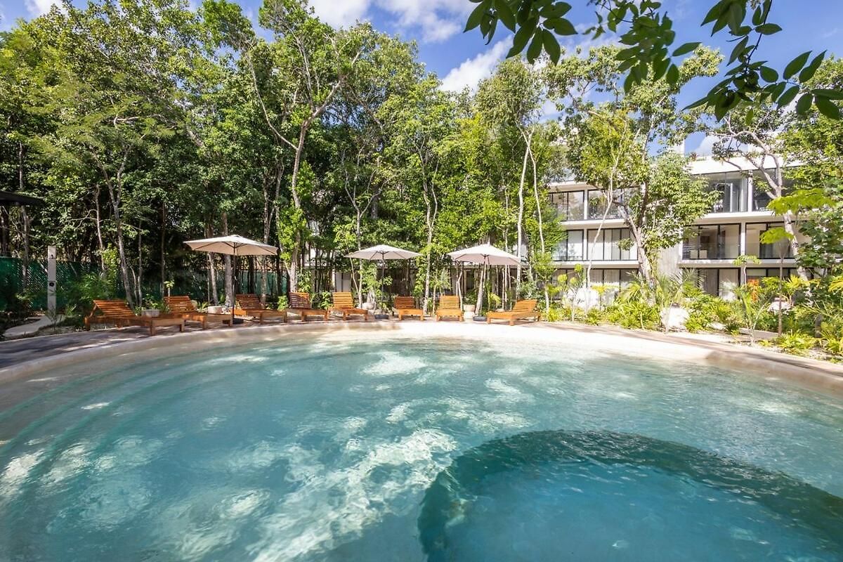Apartment Penthouse 2br In With Private Rooftop And Pool