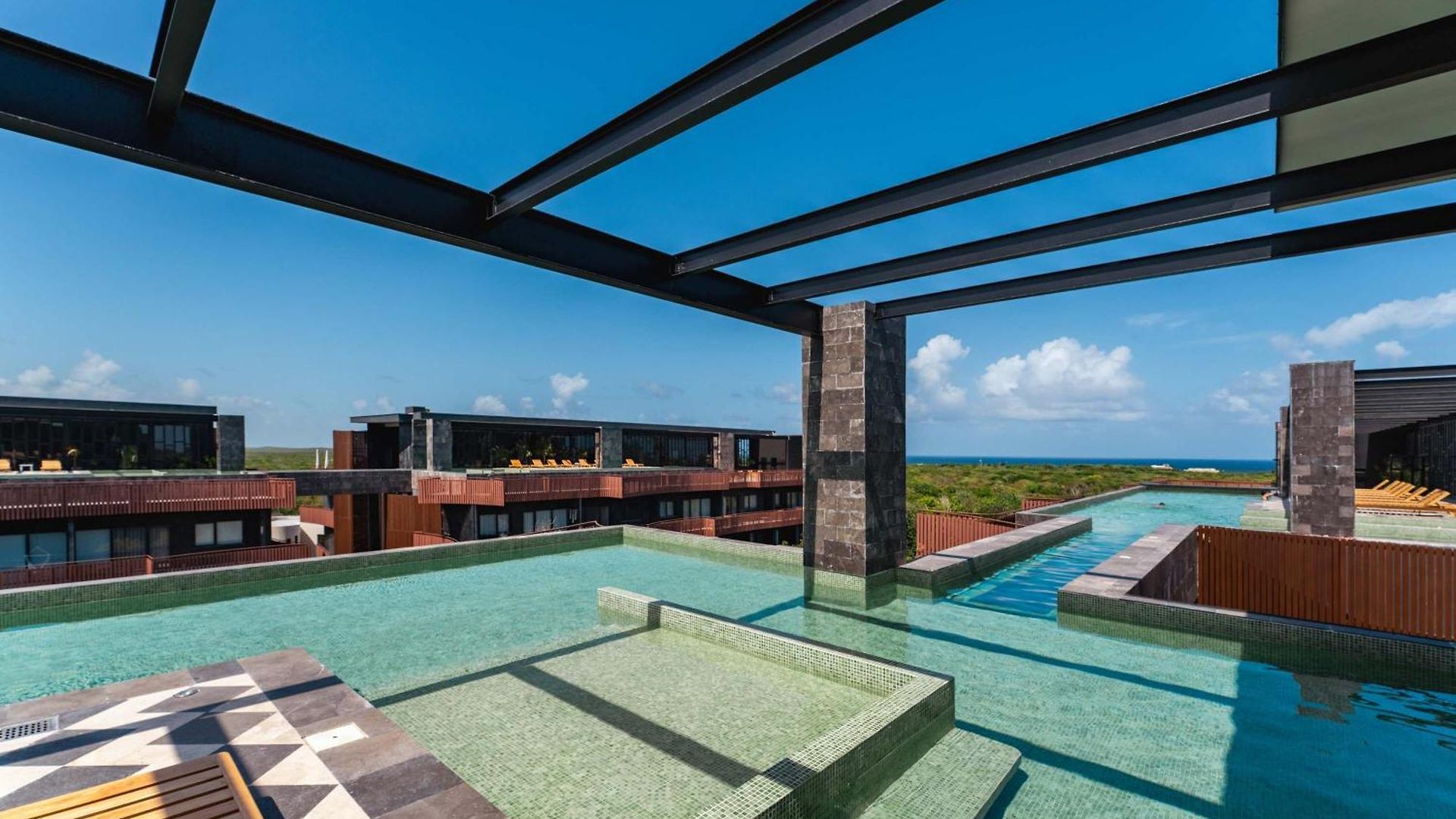 Apartment Amira Luxury 3br Ph With Rooftop Pool & Shared Gym *