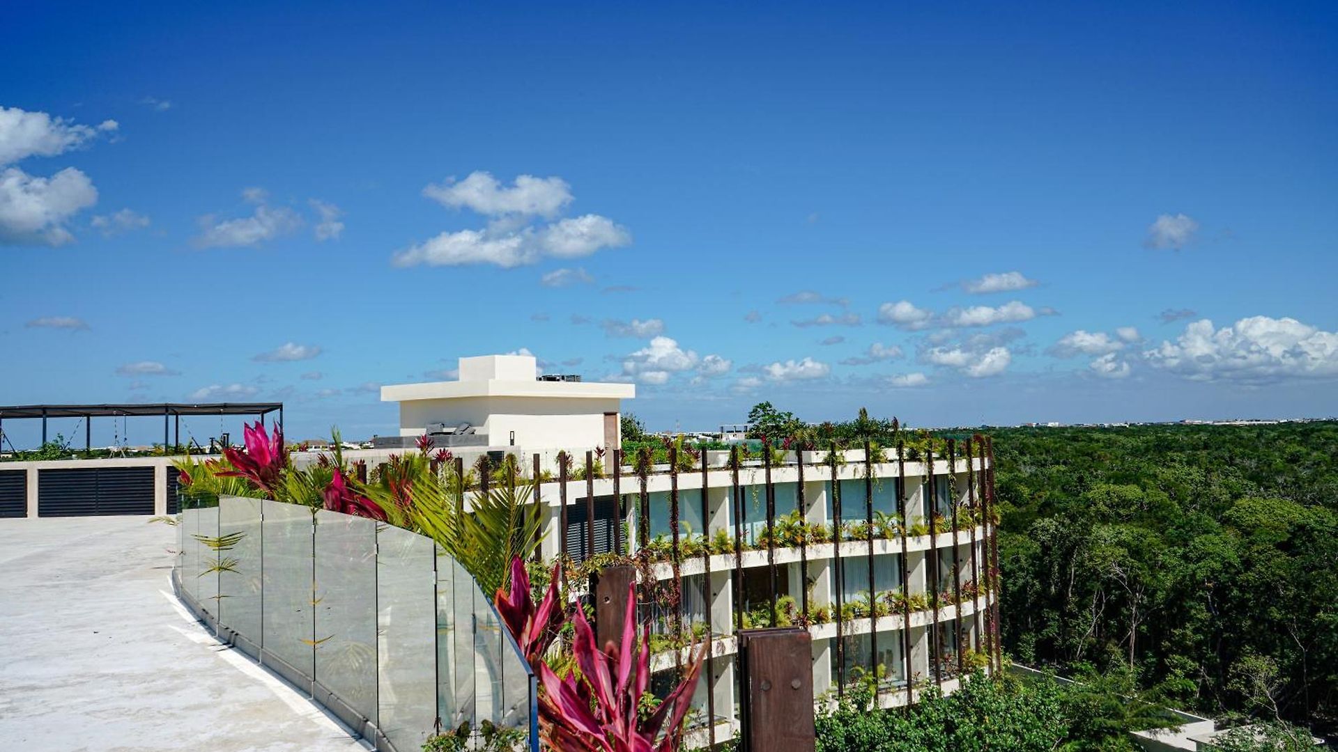 Apartment Oasis Jungle Views, 4 Pools & Near Tulum