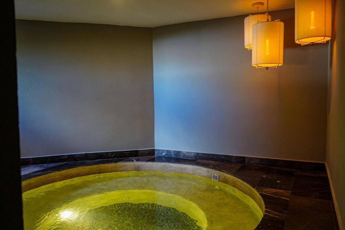 Chic 1br Private Balcony,sauna, Gym Y Wifi Apartment *