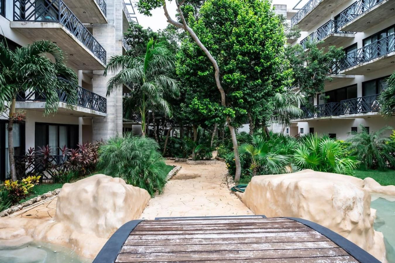 Retreat Pool Gym & Great Location * Tulum