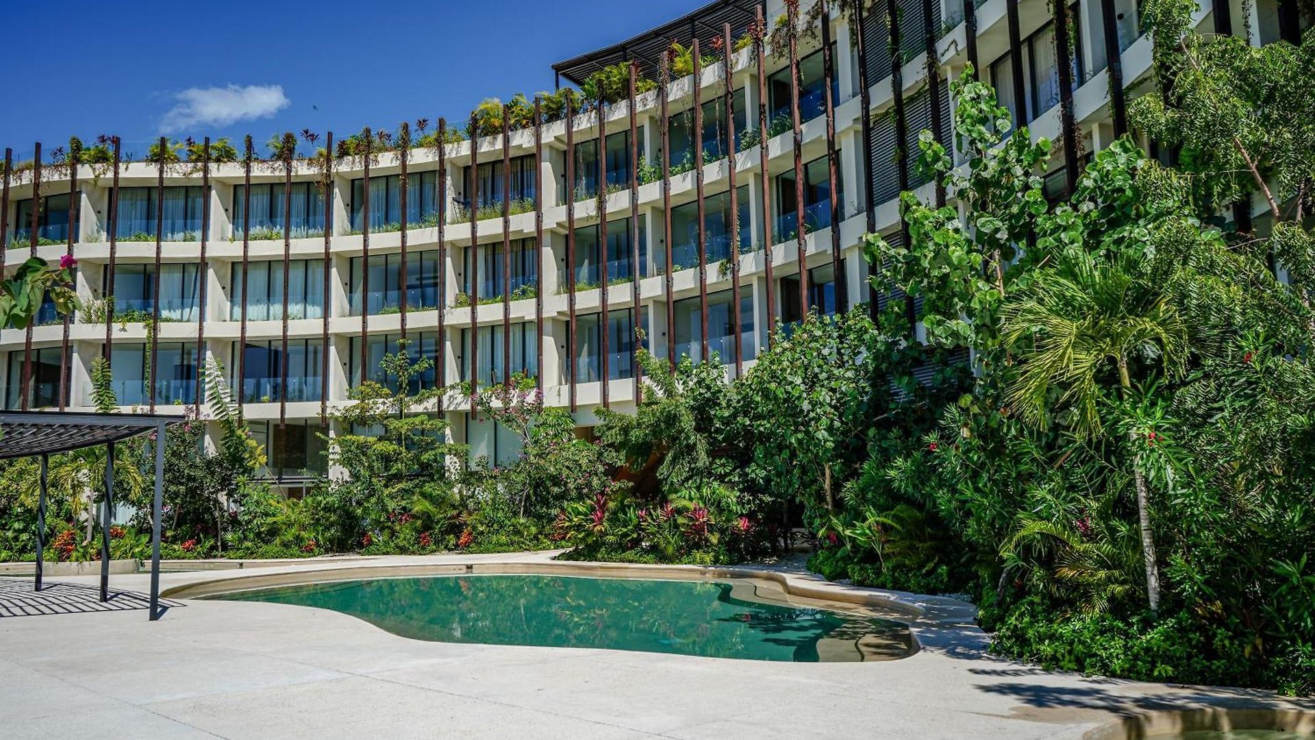 Oasis Jungle Views, 4 Pools & Near *